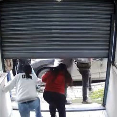 İşyerinde taciz! Esnaf yardıma koştu