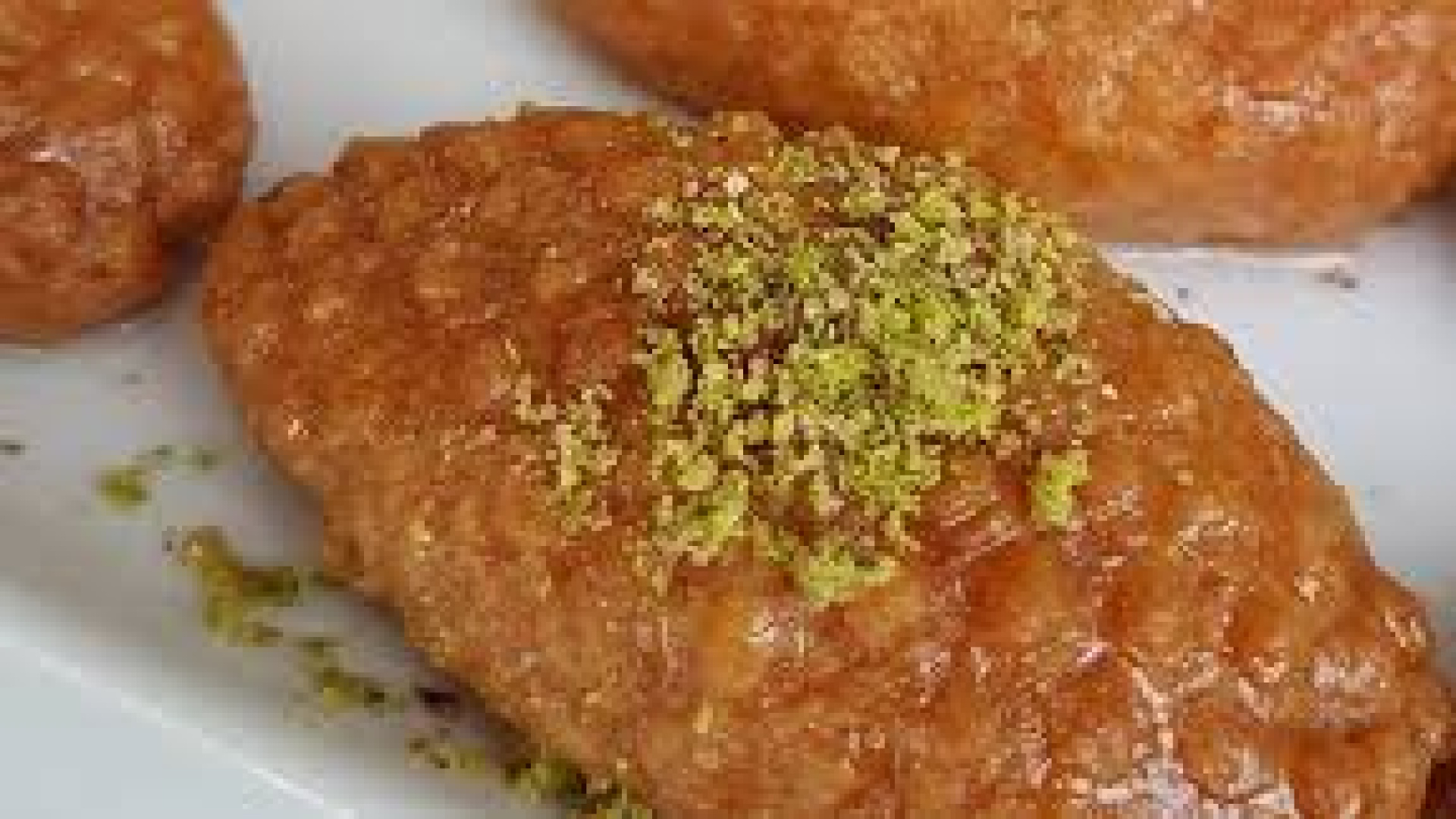 Kalburabastı Tarifi: İrmikli Şerbetli Tatlı Nasıl Yapılır?