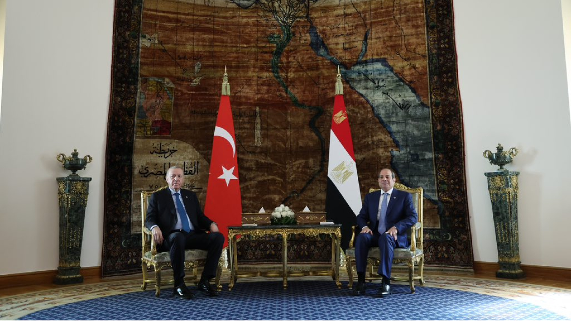 Cumhurbaşkanı Erdoğan Resmi Ziyaret İçin Mısır'da: Kahire'de Sisi Tarafından Karşılandı