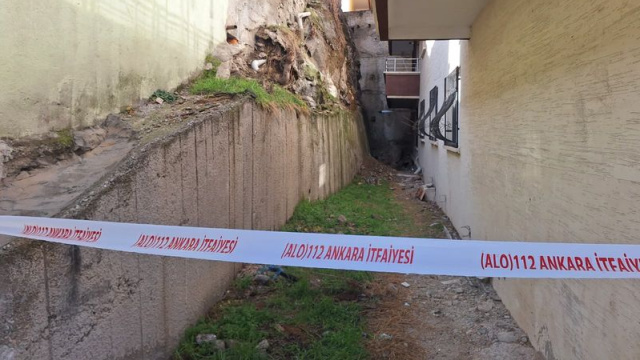 Heyelan... İki bina tahliye edildi!