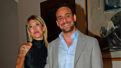 Yeni aşkı komedyen