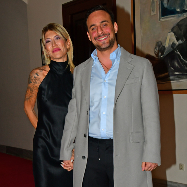 Yeni aşkı komedyen