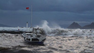Meteorolojiden denizlerde fırtına uyarısı