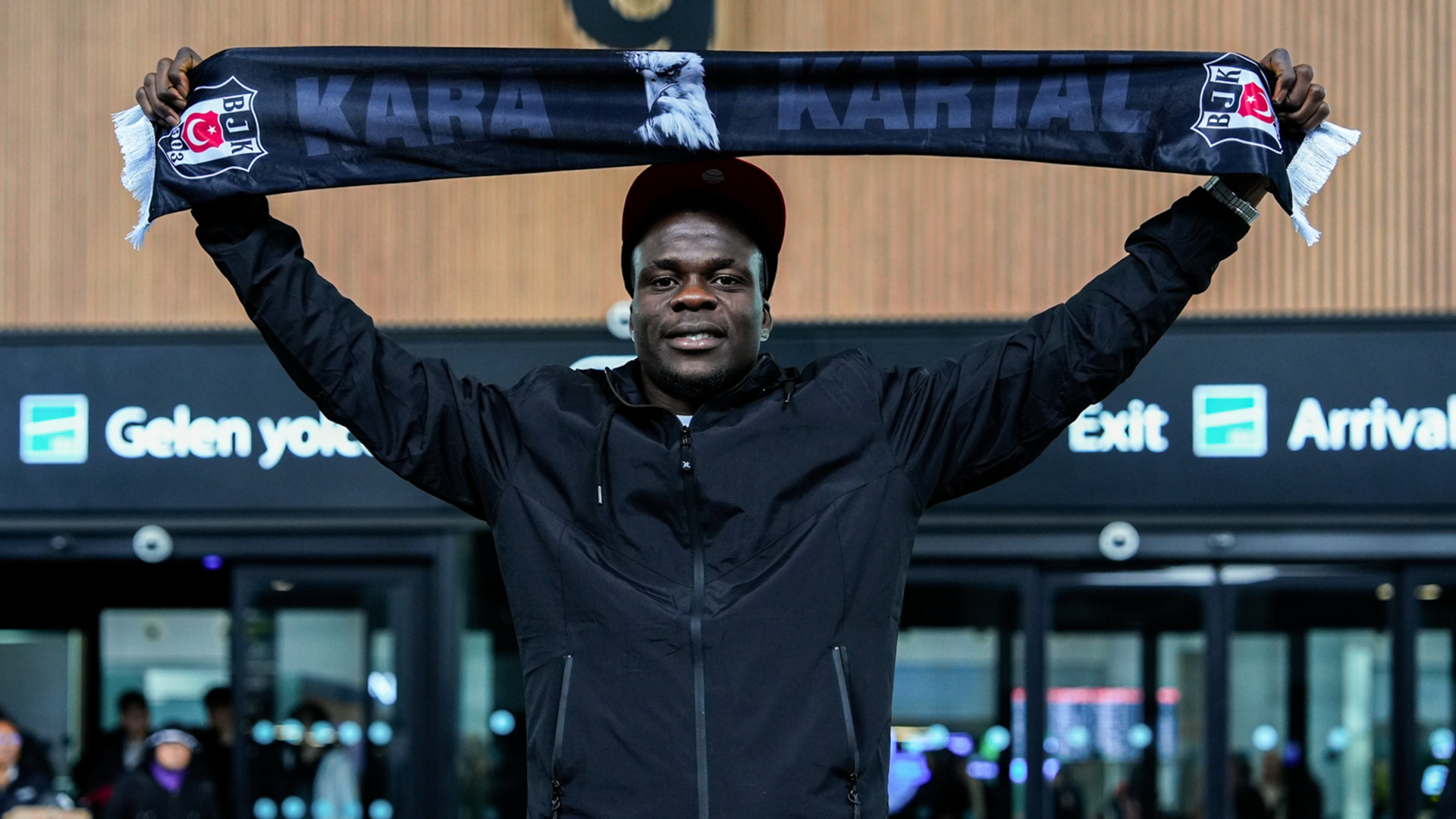 Beşiktaş'ın Yeni Transferi Junior Olaitan: Siyah-Beyazlı Formayla Sahaya Çıkmak İçin Sabırsızım