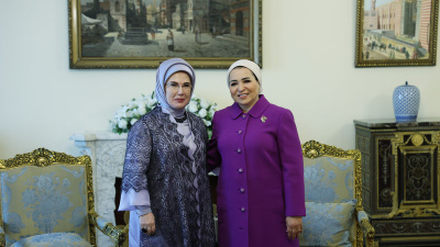 Emine Erdoğan, Sisi'nin eşi Amer ile görüştü