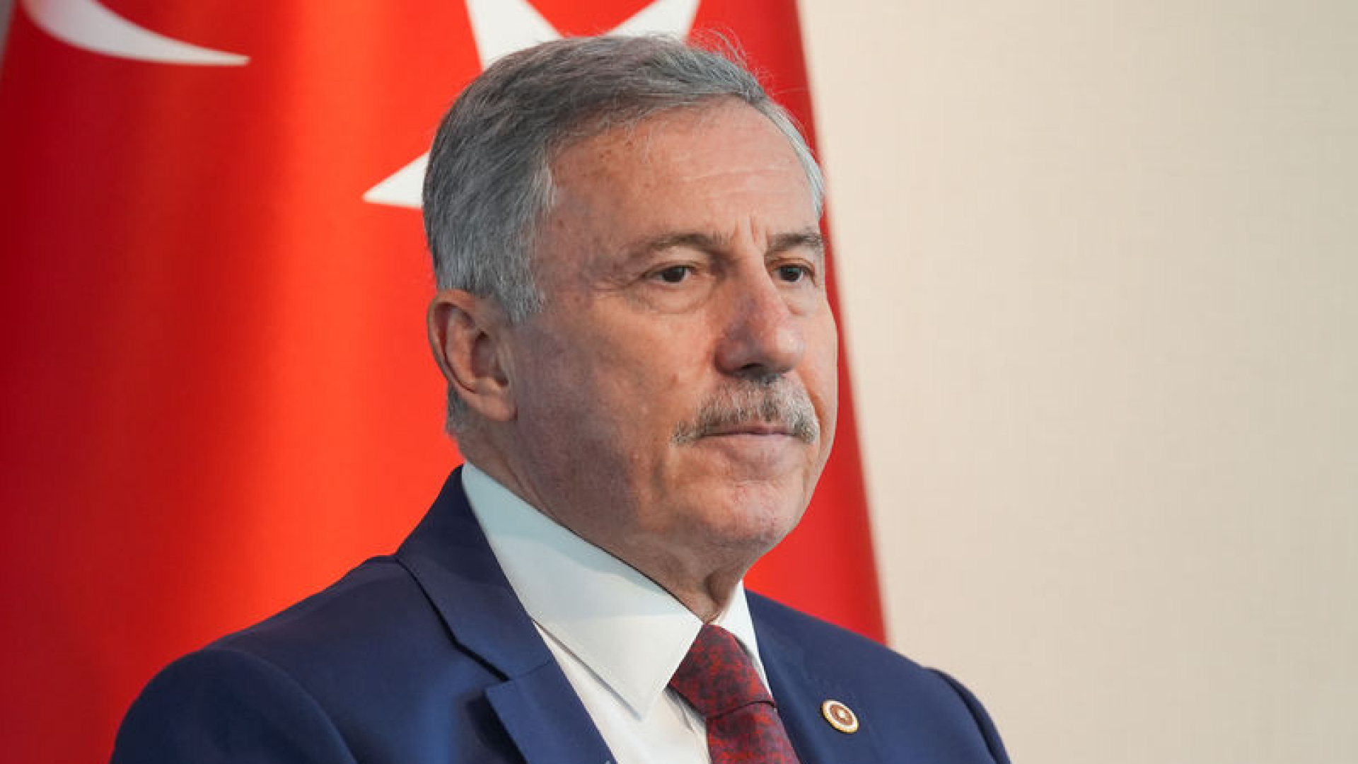 Muğla Milletvekili Selçuk Özdağ 1 TL'lik tazminata mahkum oldu