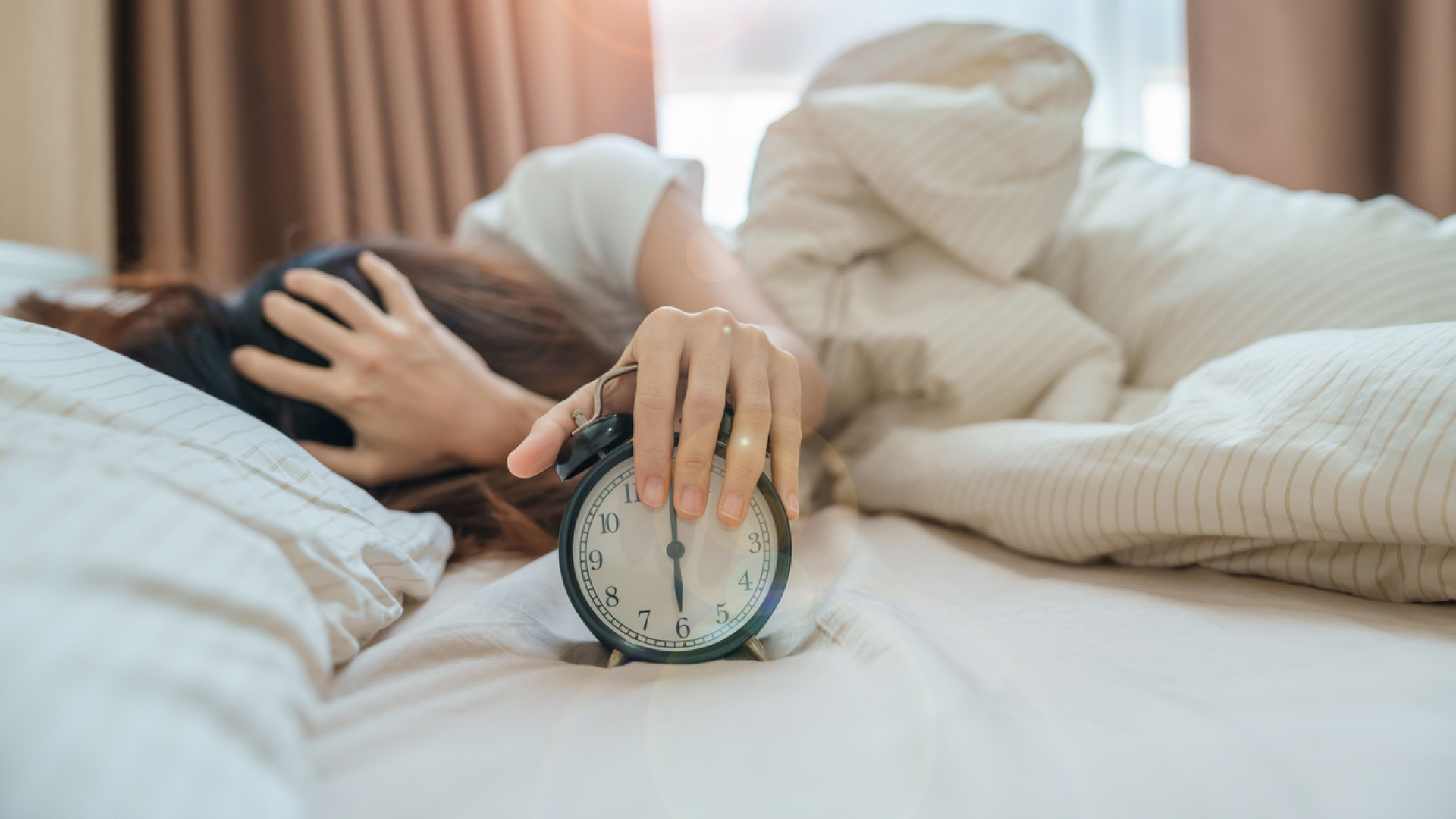 Sabah Anksiyetesi Nedir? Gün Başlamadan Tükenmiş Hissetmenin Nedenleri ve Çözümleri