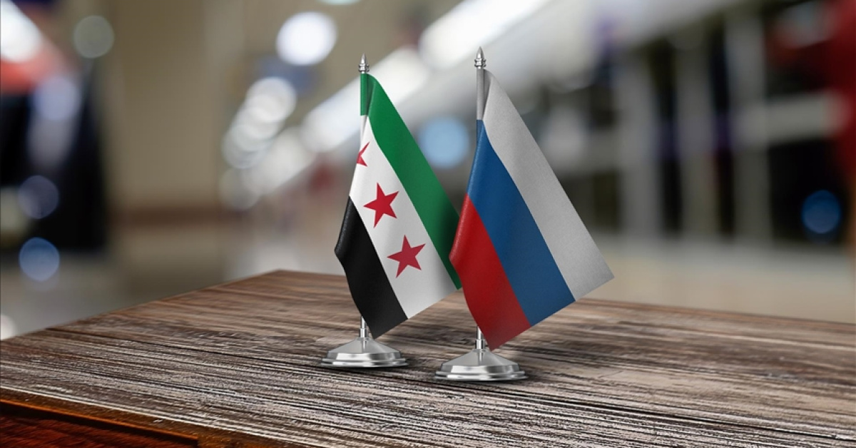 Rusya Suriye'deki Askeri Varlığını Ziyaret Ederek İşbirliği Konularını Ele Alıyor