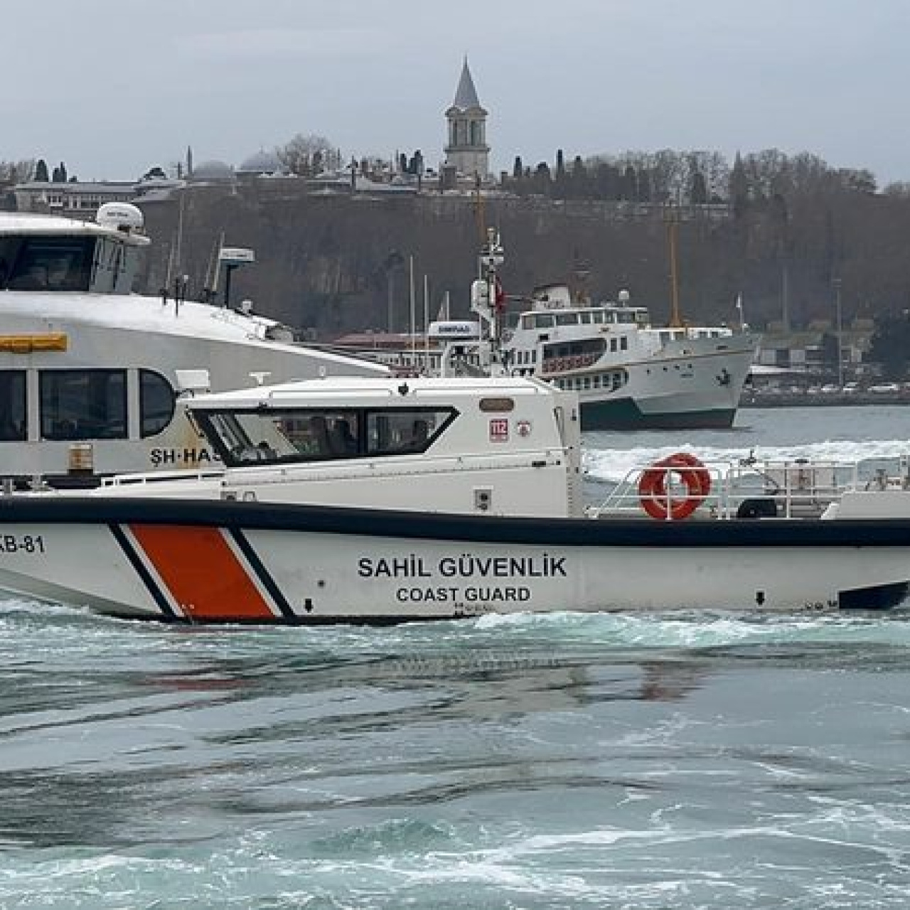 Karaköy İskelesi'nde Şok Olay: Kadın Cesedi Bulundu, Polis Araştırıyor