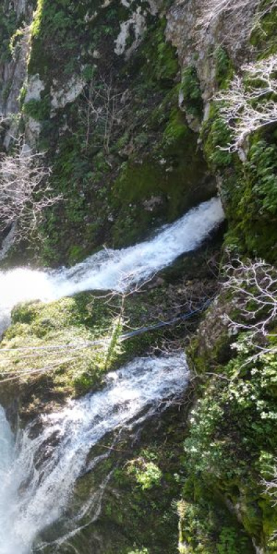 'Aşk acısını dindiren şelale'de ikincisi oluştu