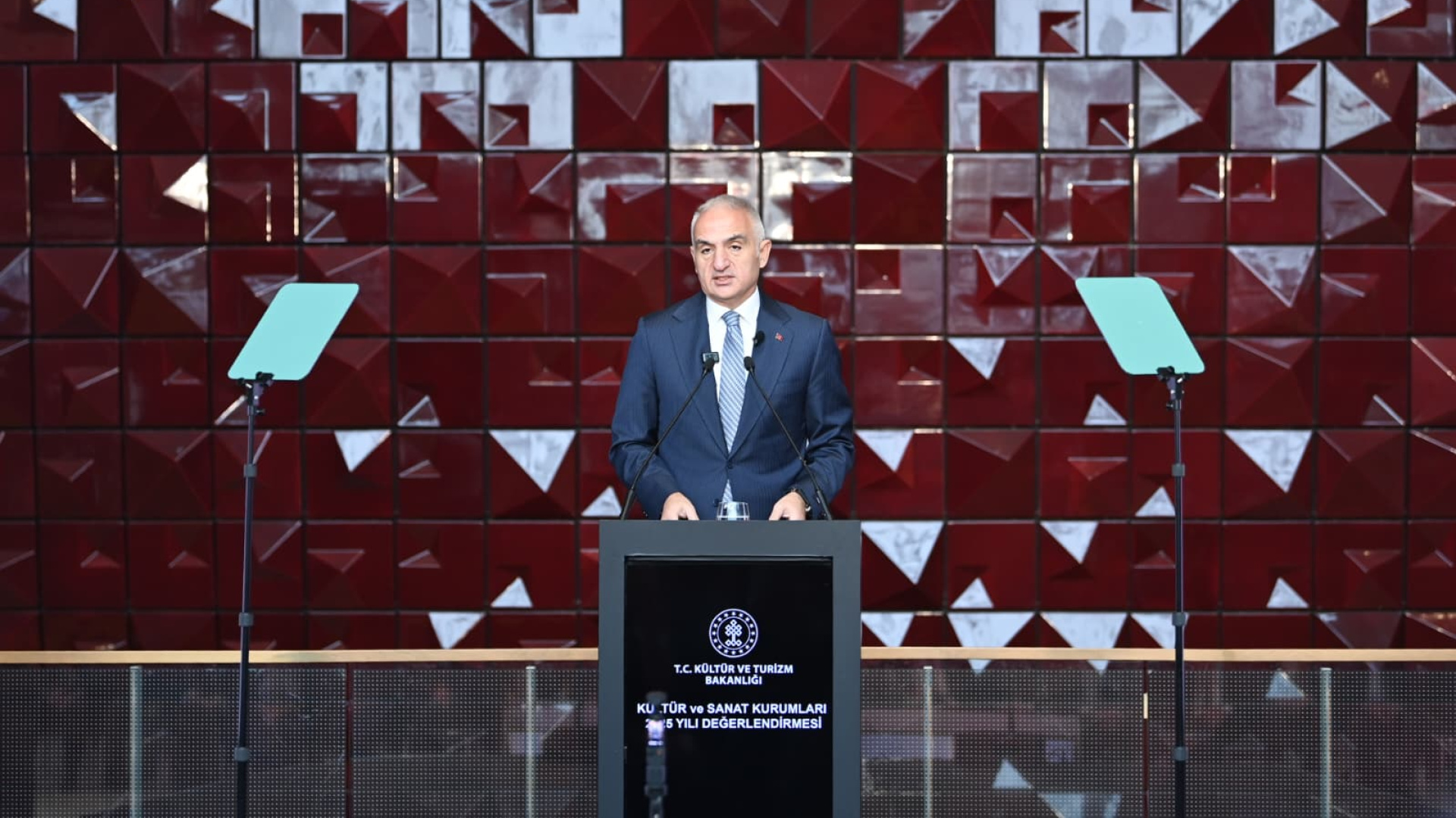 Kültür Yolu Festivali Dünyanın En Büyüğü: Bakan Ersoy 2026 Hedeflerini Açıkladı