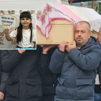 7 yaşındaki Elanur'u babası taşıdı! Küçük tabuttaki en büyük acı!