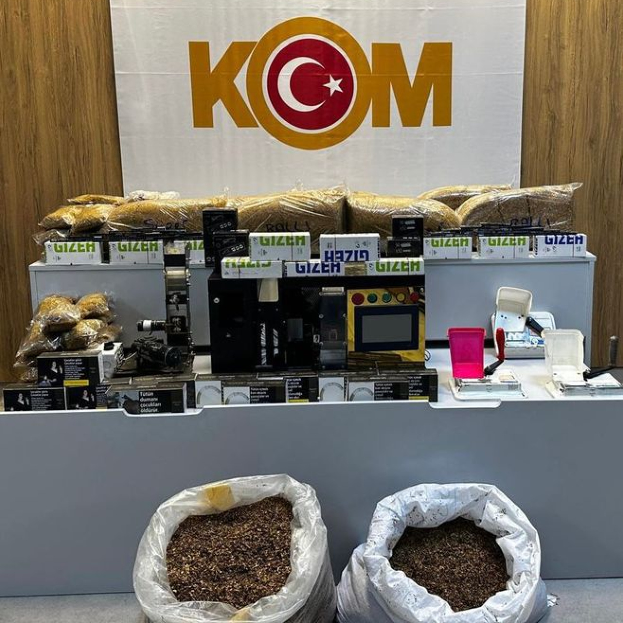 Samsun'da kaçakçılık operasyonu: 4 gözaltı