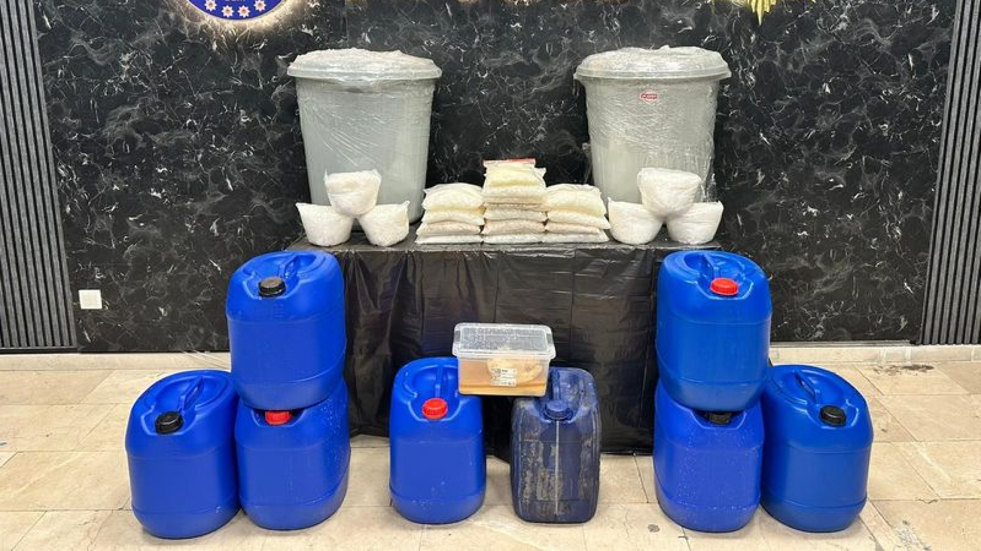 İstanbul'da narkotik operasyonu: 240 kilogram uyuşturucu ele geçirildi | Son dakika haberleri