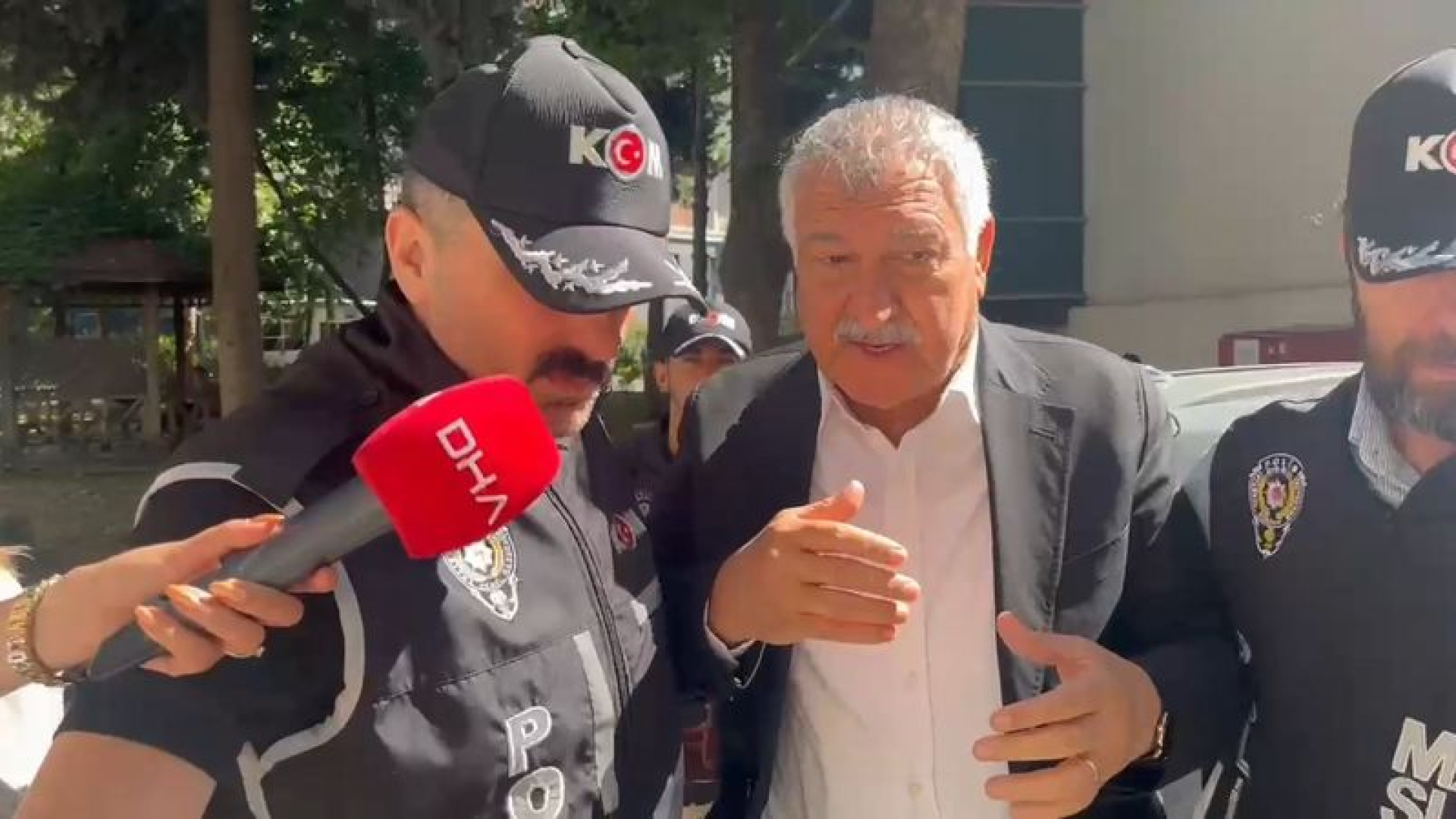 Zeydan Karalar dahil 9 kişi tahliye edildi