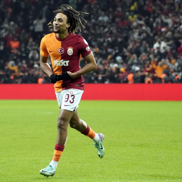 Galatasaray, Sacha Boey transferini resmen açıkladı!