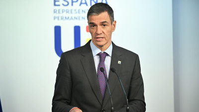 "Gençleri sosyal medyanın zehirli dünyasından koruyacağız"