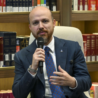 Bilal Erdoğan’dan gençlere: Başarılı insanları örnek alın