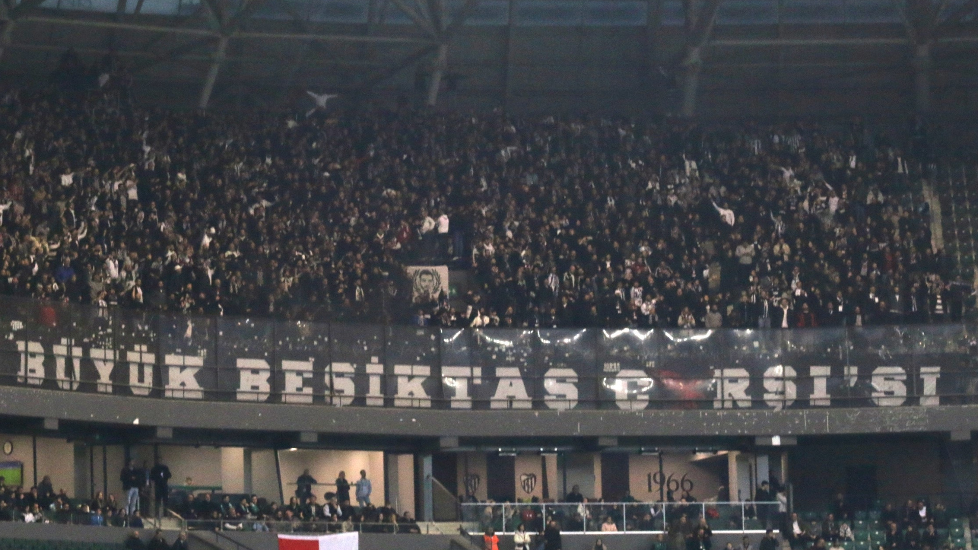 Beşiktaş Yönetimi Gözaltına Alınan Taraftarlar İçin Devrede! Kocaeli'deki Olaylar Sonrası Açıklama Geldi