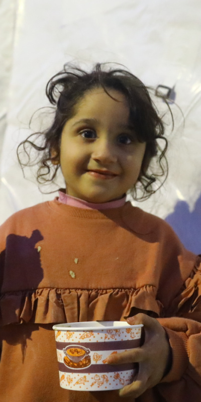 Ünlülerden dayanışma mesajları