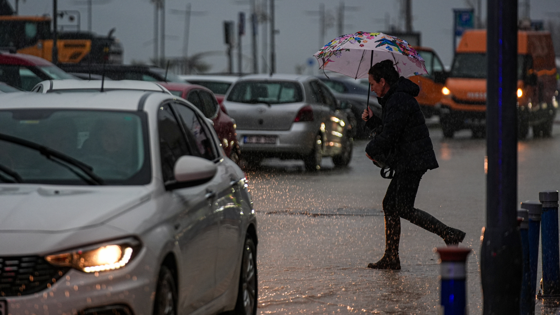 Meteoroloji'den 20 İl İçin Sarı Kodlu Uyarı: Sağanak, Kar ve Lodos Geliyor
