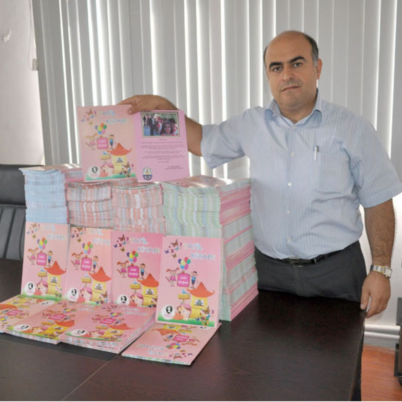 Eski belediye başkanını oğlu baltayla öldürüldü!