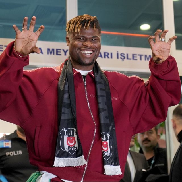 Emmanuel Agbadou, Beşiktaş için İstanbul'da!