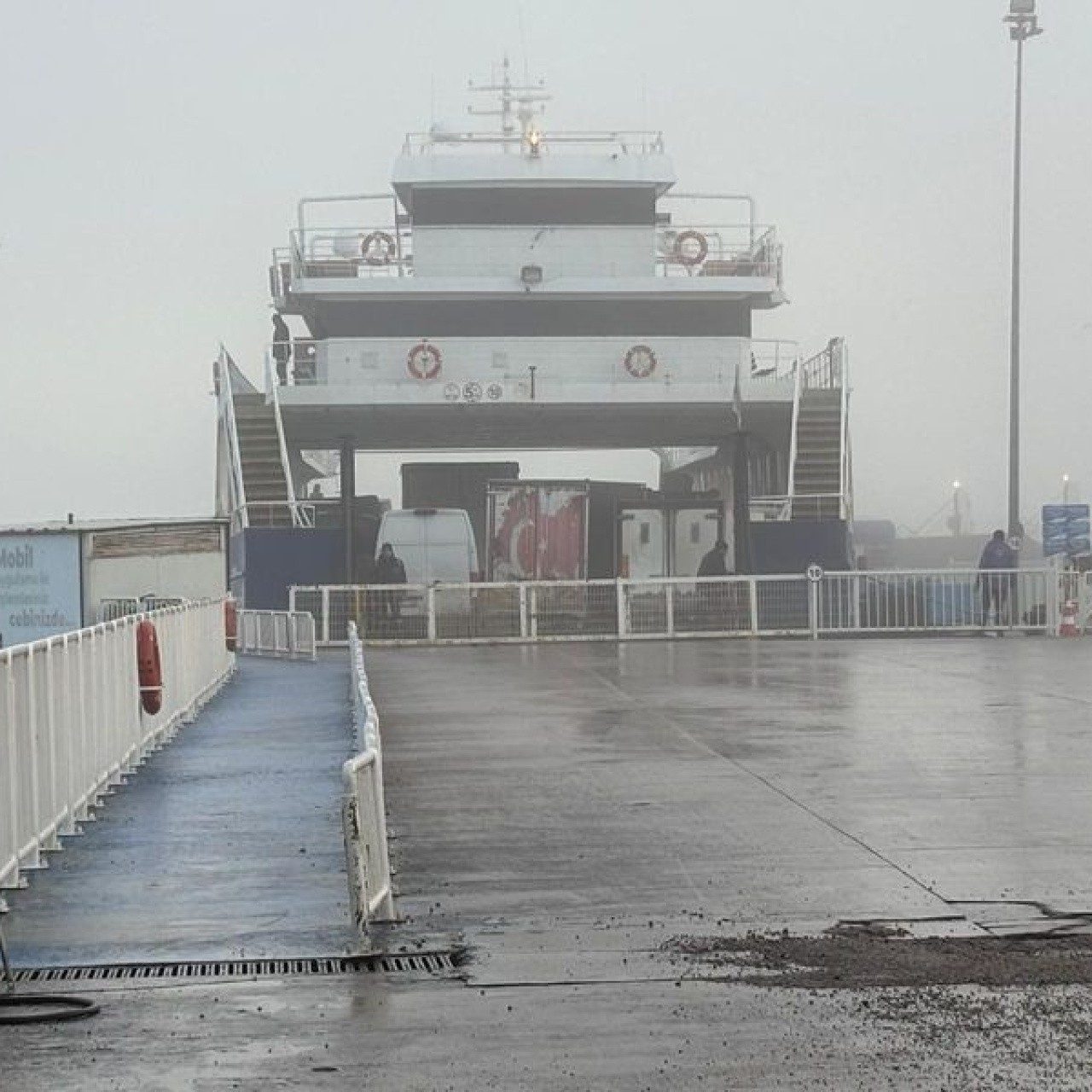 Çanakkale Boğazı ulaşıma kapatıldı