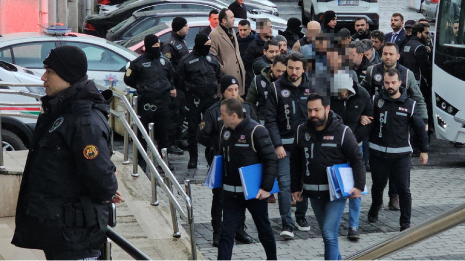 Araçların kusurlarını örttüler! 13 gözaltı!