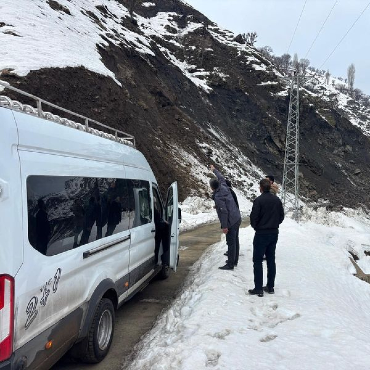 Heyelanda mahsur kaldılar!