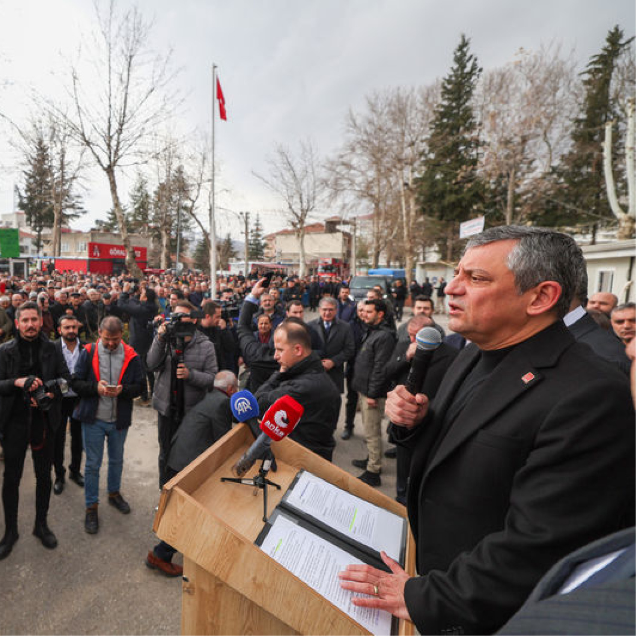 "Bu işin siyaseti parti ayrımı olmaz"