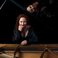 Mehveş Emeç’ten 'Biraz Hüzün Biraz Neşe'