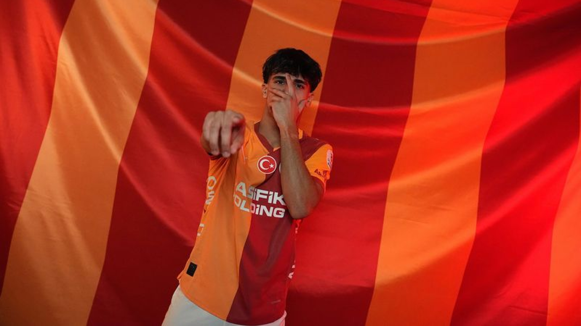 Can Armando Güner: Galatasaray Aşkımla Büyüdüm ve Forma İçin Sabırsızlanıyorum