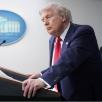 İran'la ticaret yapan ülkelere yüzde 25 vergi