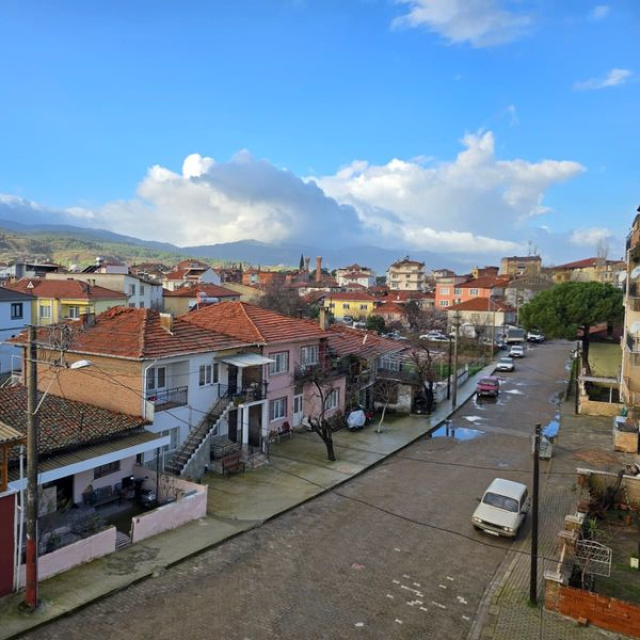 Balıkesir'de 10 saniye arayla iki deprem