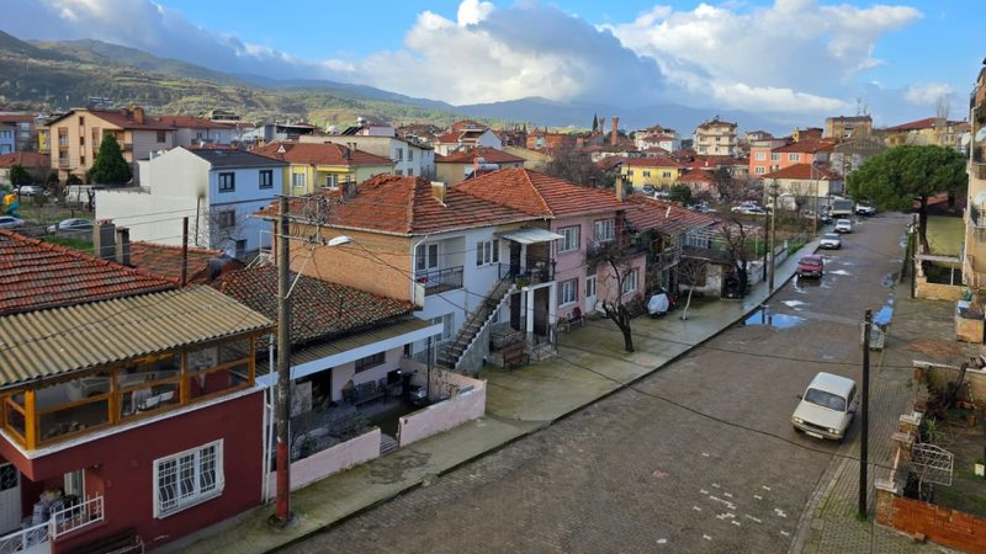 Balıkesir'de 10 Saniye Arayla İki Deprem Meydana Geldi