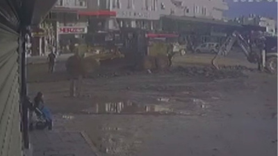 Üstünden dozer geçti!