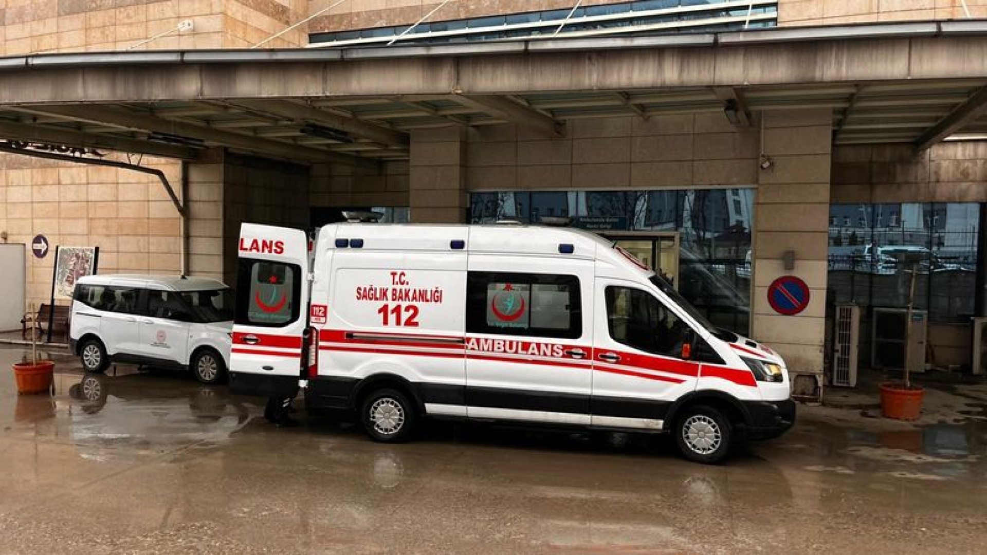 Son dakika: Siirt’te devrilen kamyonun şoförü öldü | Son dakika haberleri