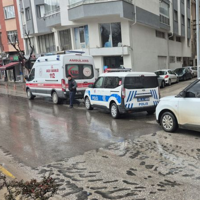 7'nci kattan düşen işçi öldü