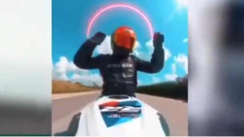 324 km/s hız yapan motosikletli yakalandı