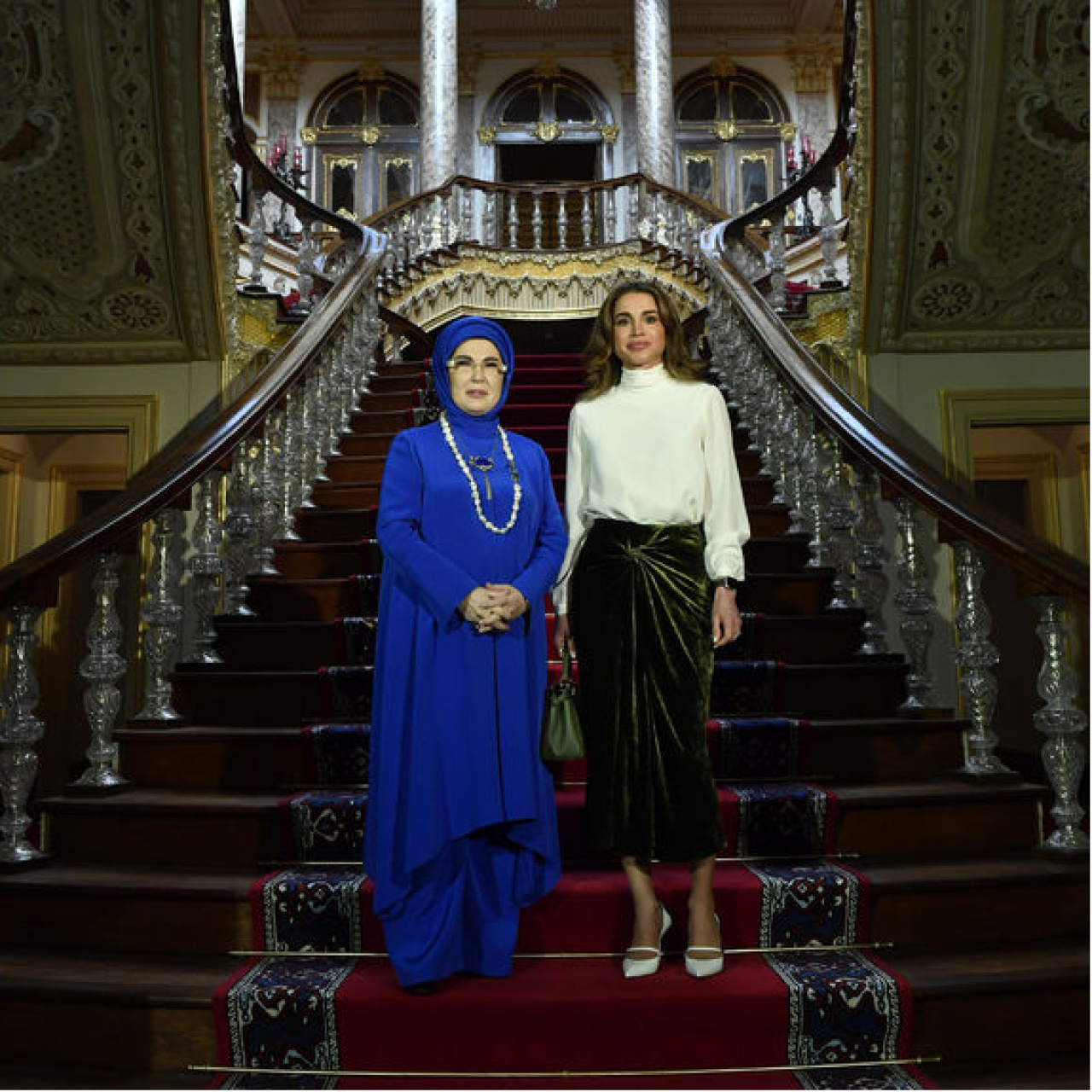 Dolmabahçe'de zamanın nakşı