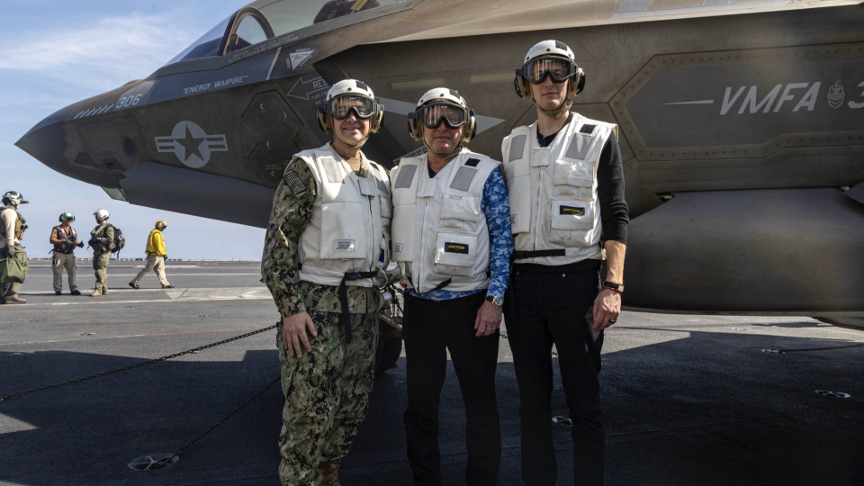 Witkoff ve Kushner'den USS Abrahman Lincoln'e ziyaret