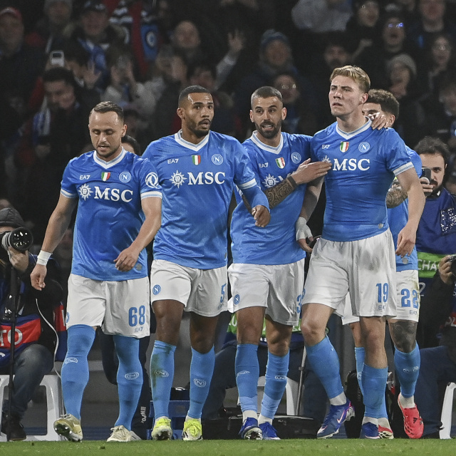 Napoli uzatmalarda kazandı!