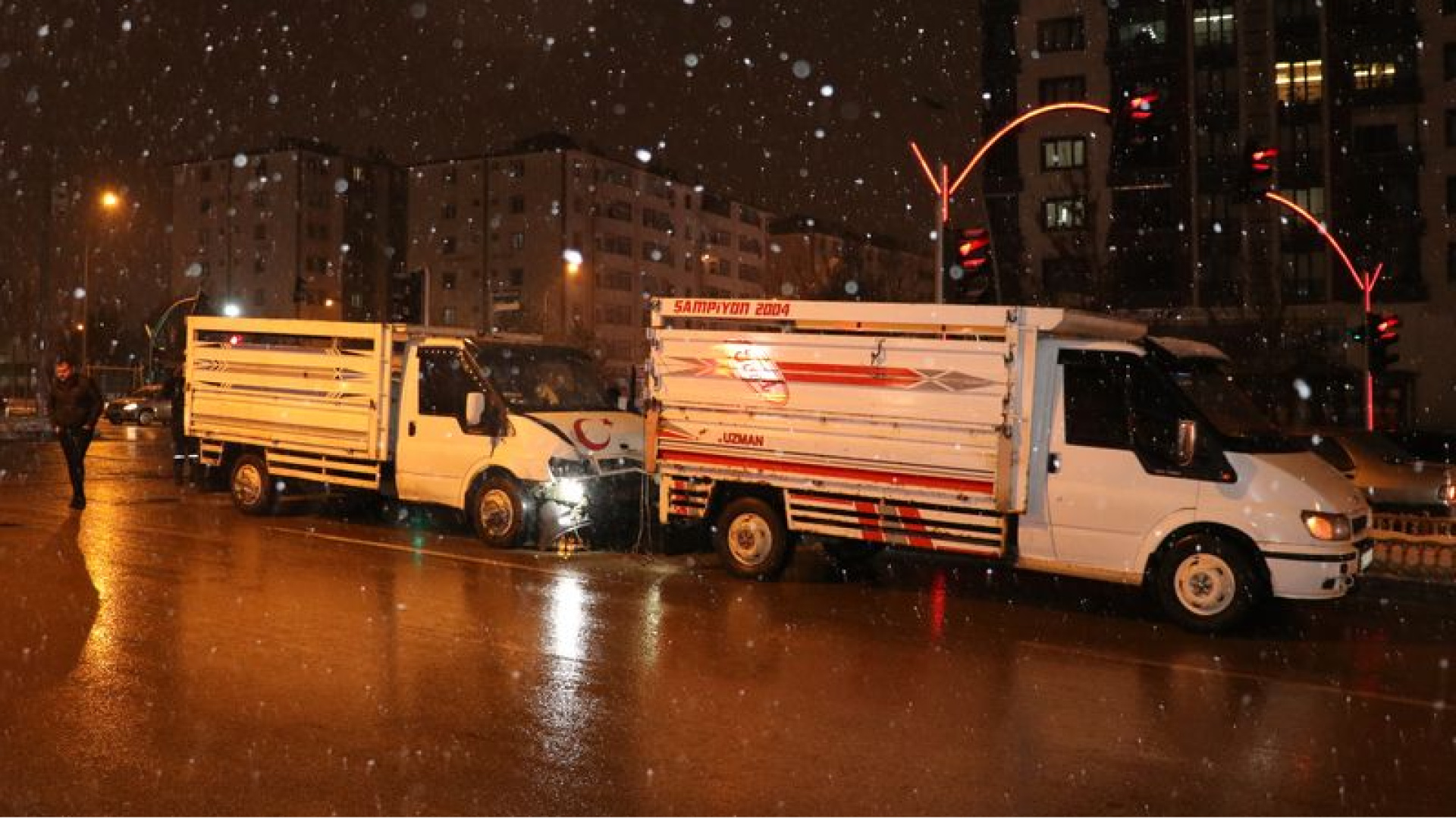 Erzurum'da Üç Araçlı Zincirleme Kazada Dokuz Kişi Yaralandı