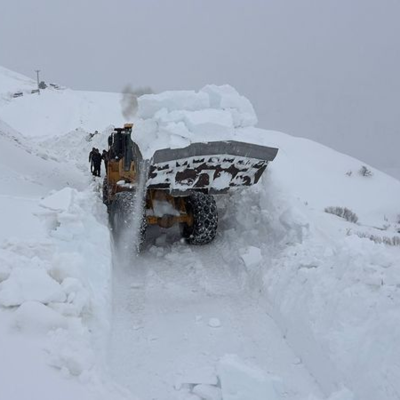 Çığ kapattı, 2 ay sonra açıldı