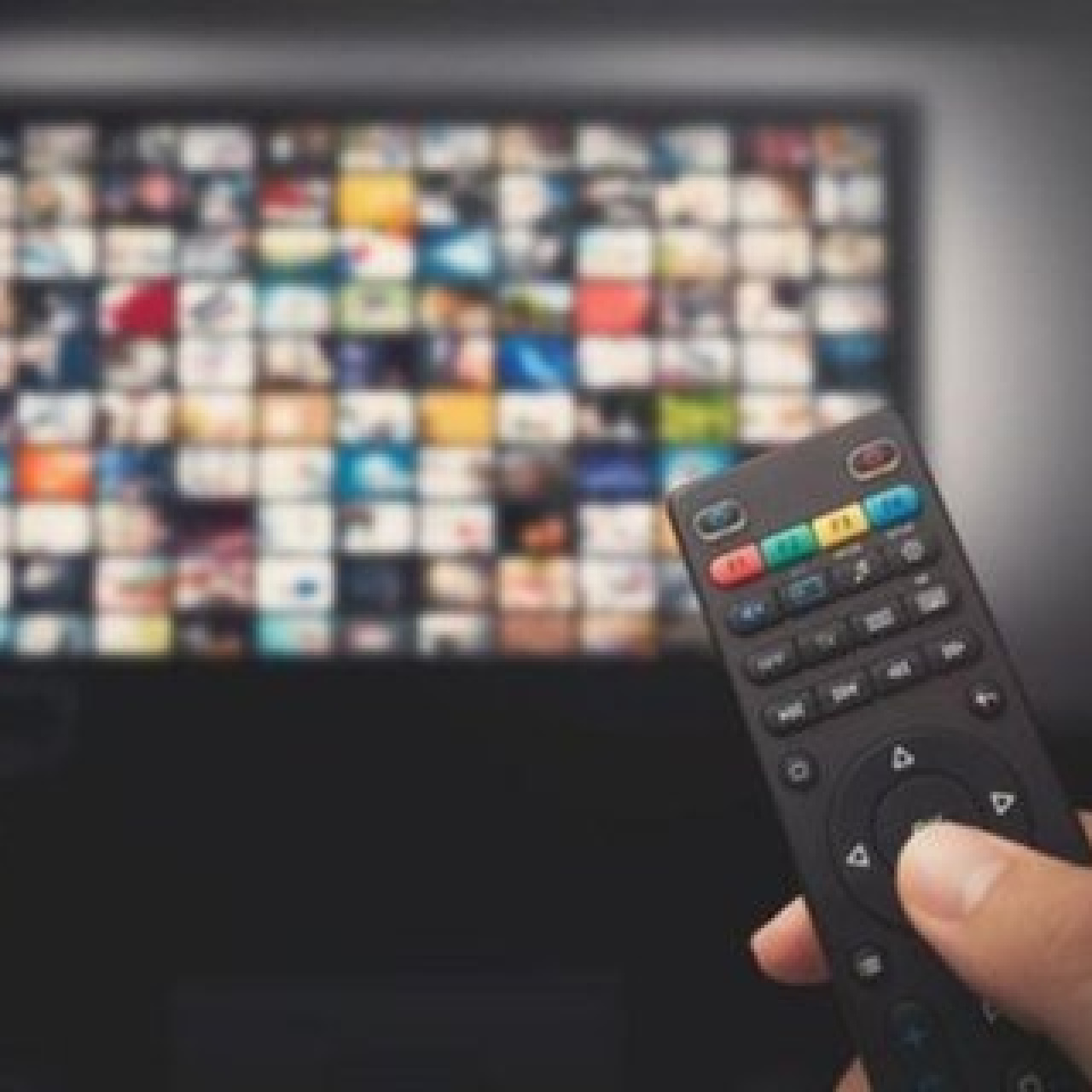 8 Şubat Pazar TV yayın akışı