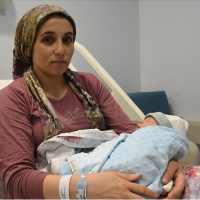 Depremde evladını kaybeden anne aynı tarihte doğum yaptı