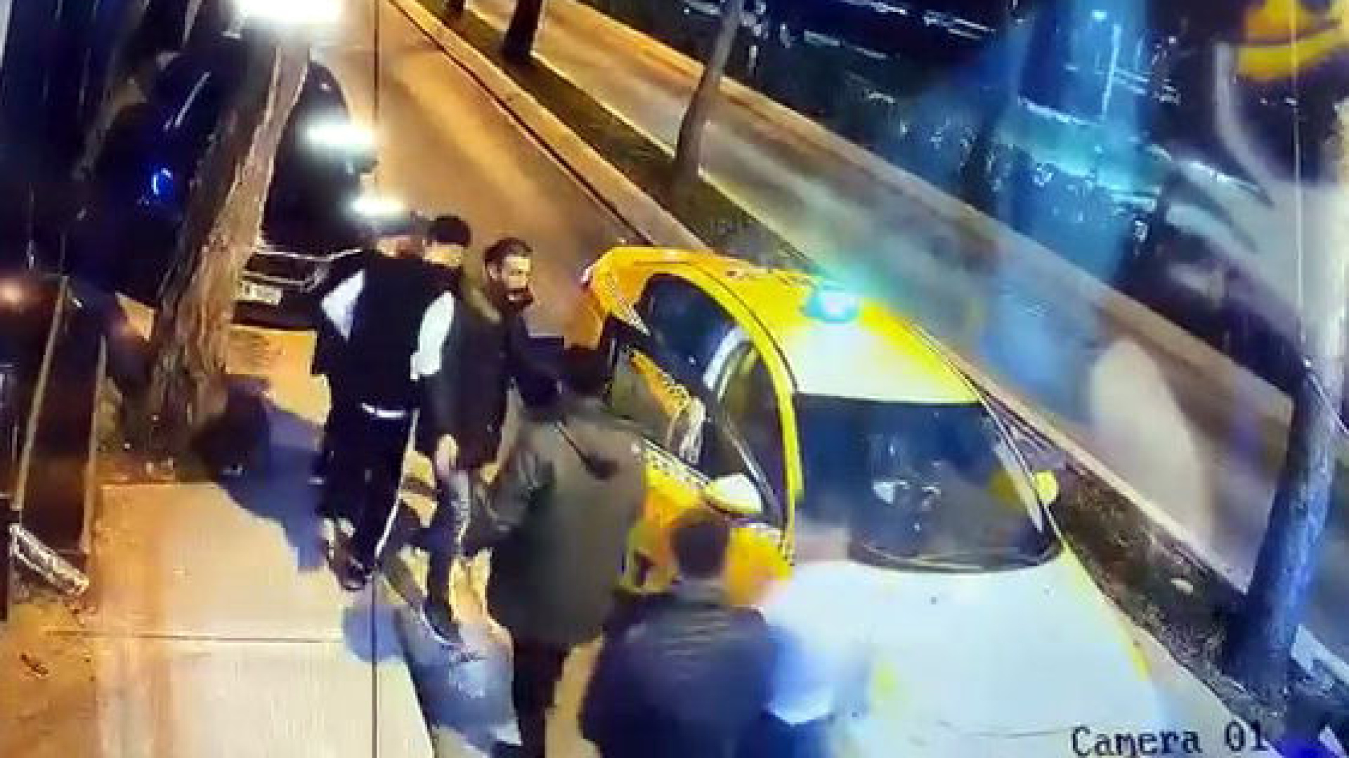 Son dakika: İstanbul’da taksi şoförü aracına "5 kişi alamam" dedi, darp edildi | Son dakika haberleri