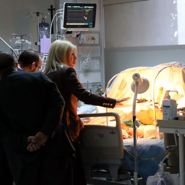 Kazada uzuvları kopanlar 10 saatte ameliyat edildi