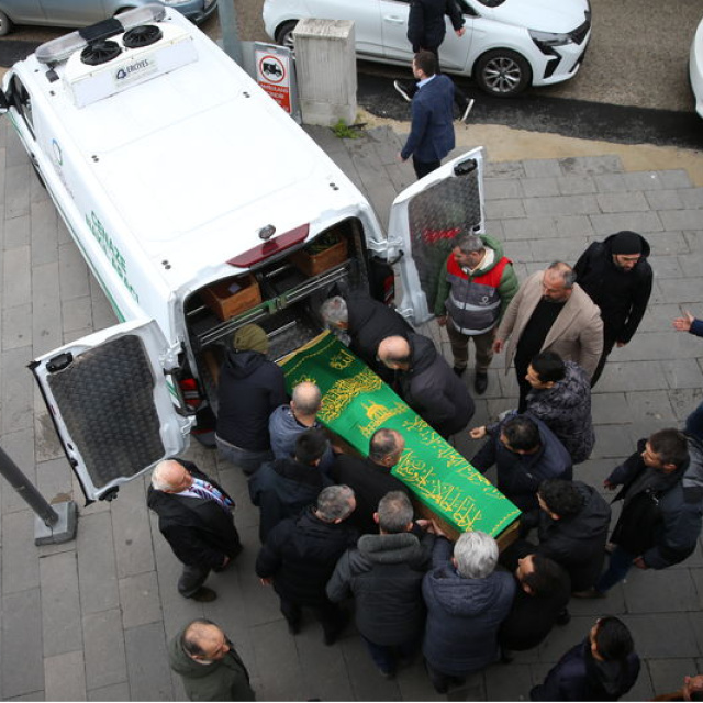 Halı sahada kalp krizi geçirdi, öldü